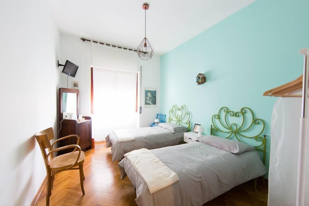 Twin Room, Private Bathroom (Bais)
