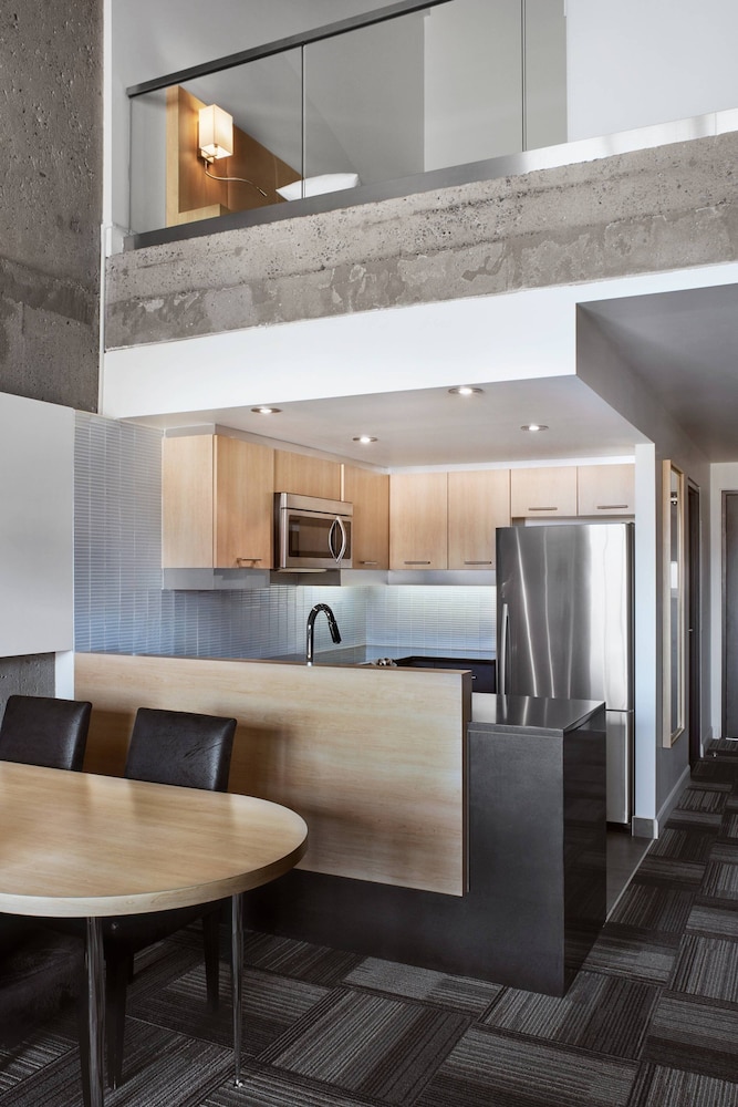 Penthouse, 1 King Bed with Sofa bed, Kitchen photo 2