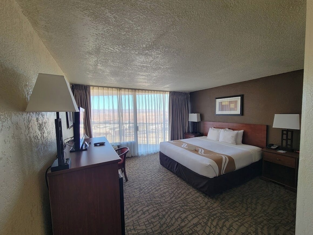 Senior Room, City View