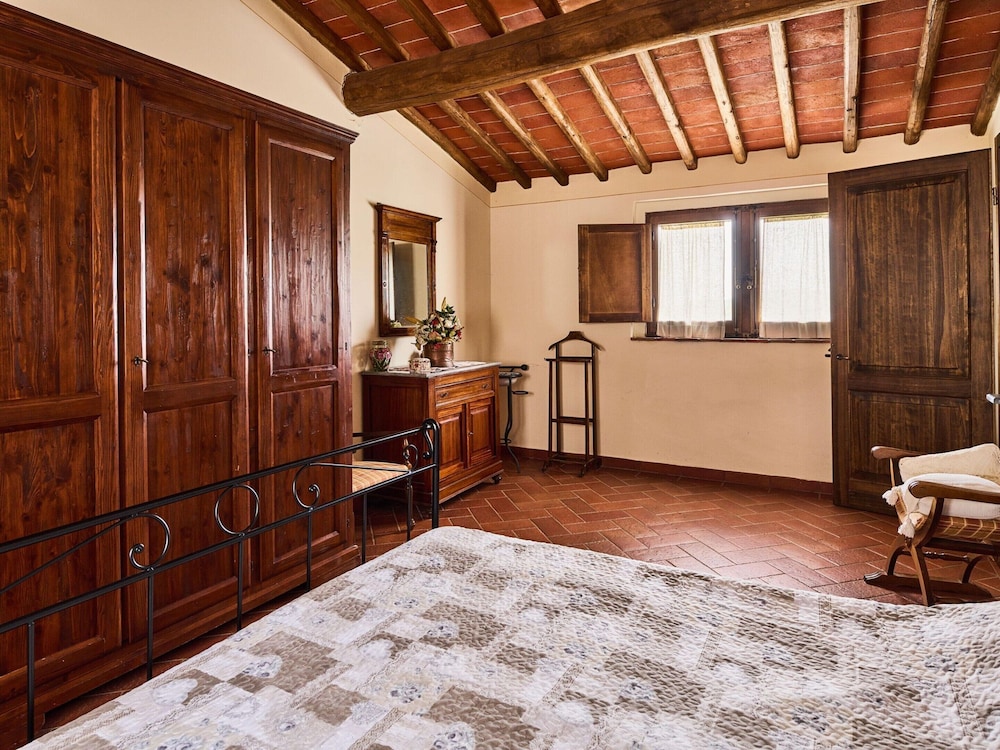 Villa photo 2