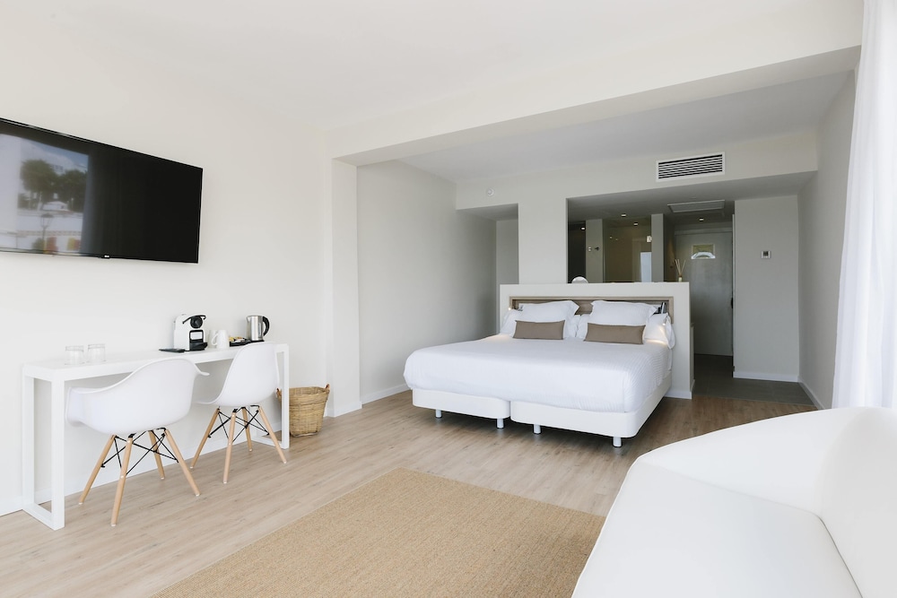 Junior Suite, Balcony, Sea View (3 adults) - Photo 2
