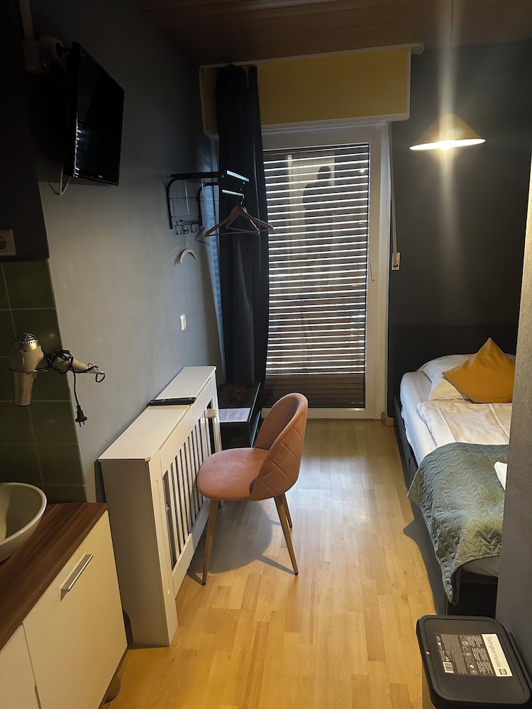 Panoramic Single Room