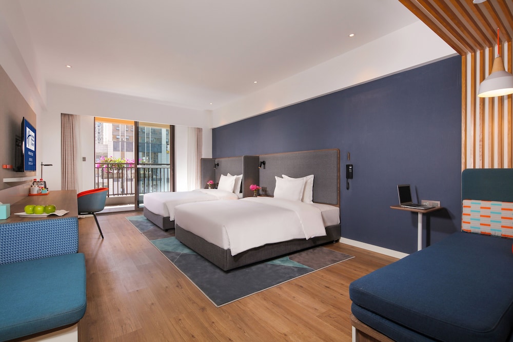 Standard Room, 2 Queen Beds, Balcony