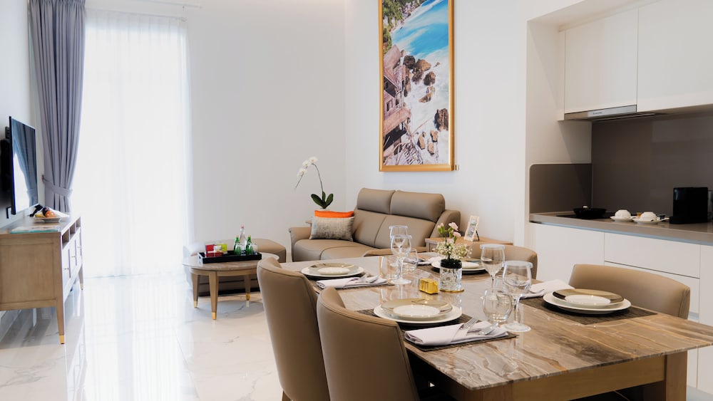 1 Bedroom Suite - Photo 2