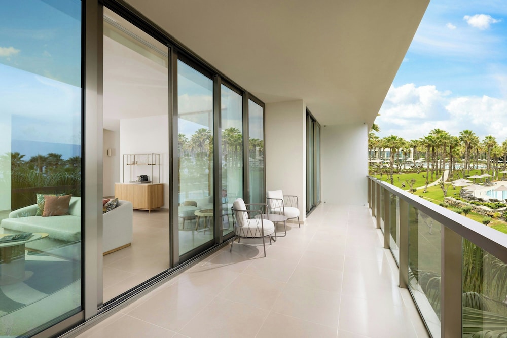 Junior Suite, 1 King Bed with Sofa bed, Sea View - Photo 6
