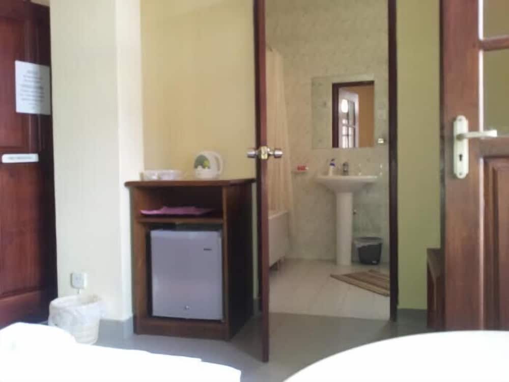 Standard Room photo 3