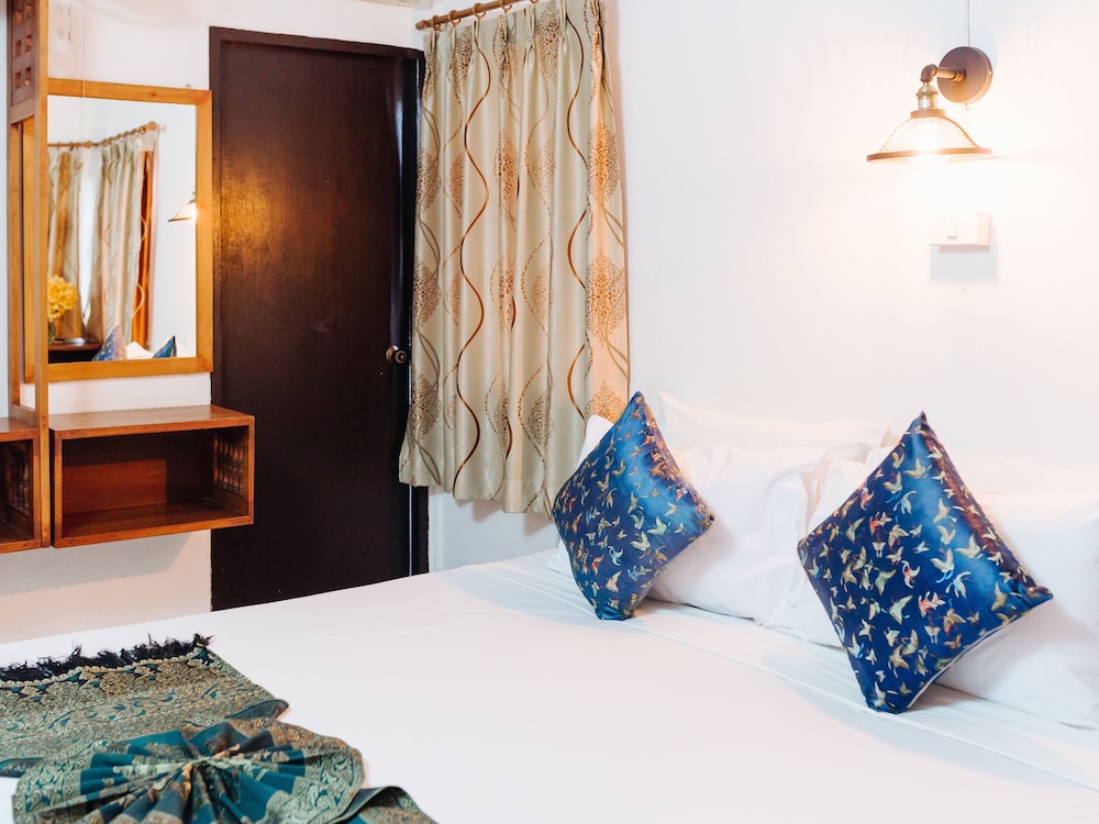 Double Room with Balcony - Photo 4