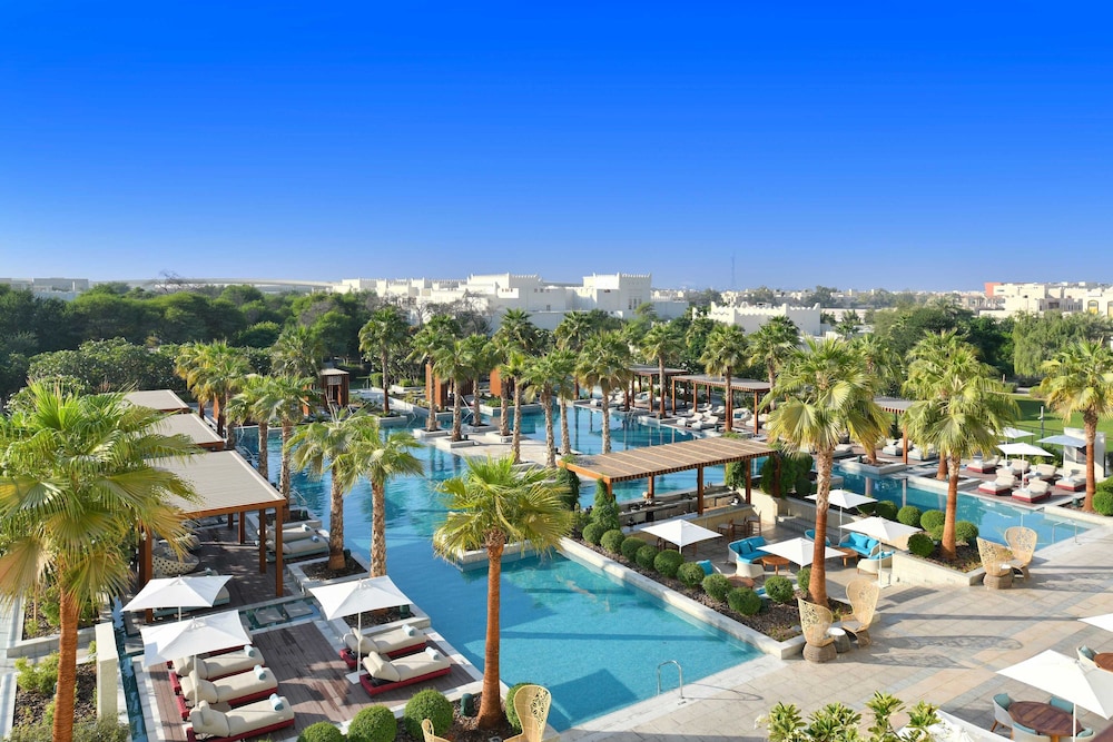 Grand Room, 1 King Bed, Pool View (Balcony) - Photo 7