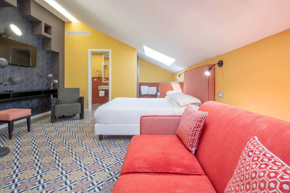 Junior Suite, Hot Tub (LouLou)