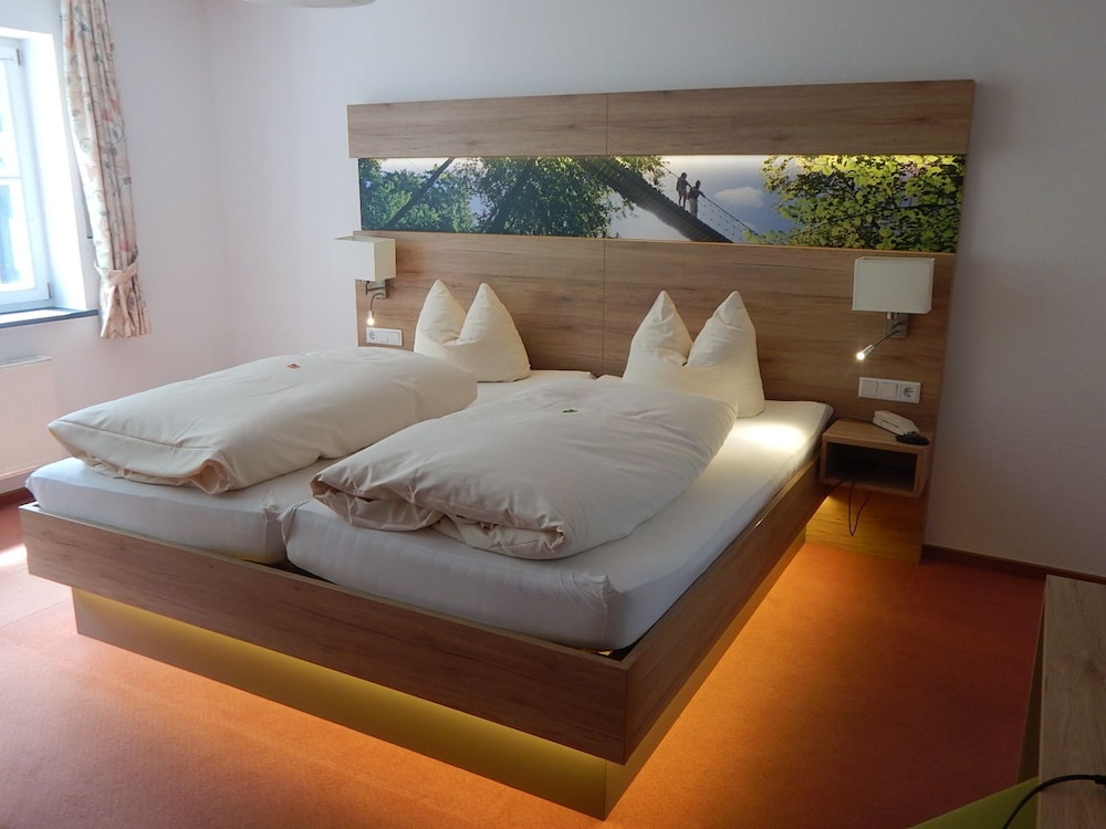 Apartment (100m², 2 bedrooms, 2 double beds, 3 sofa beds, kitchen, balcony, max. 8 persons) photo 2