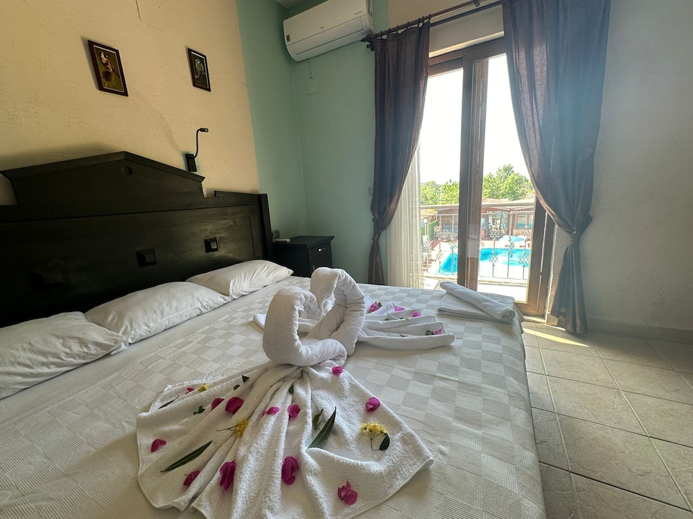 Suite Room - Photo 2