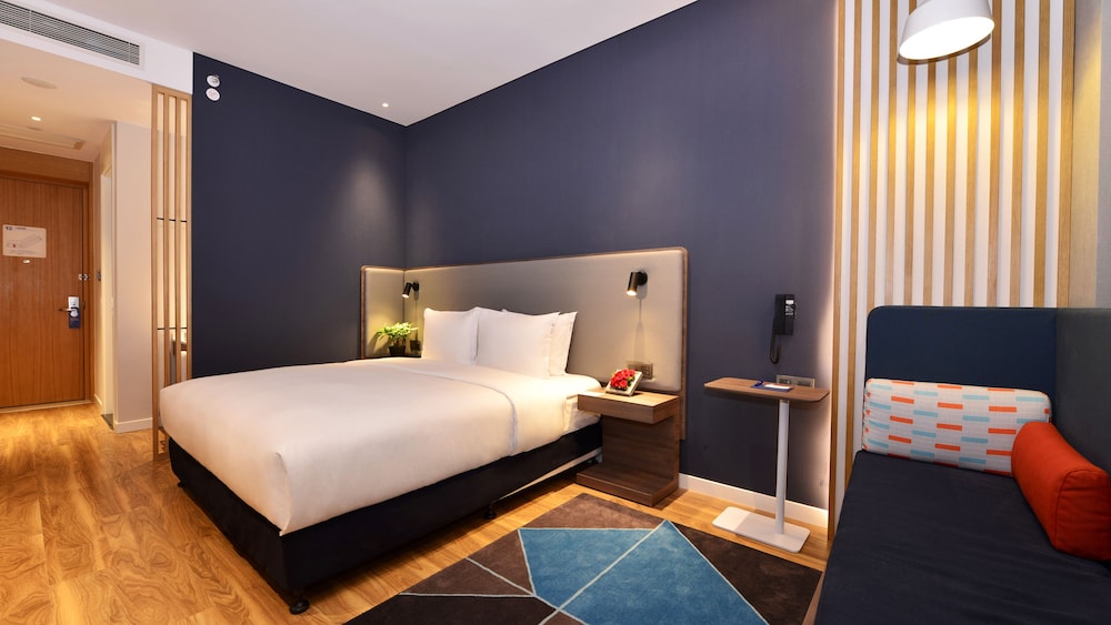 Standard Room, 1 King Bed (Lao Jun Shan View) photo 1