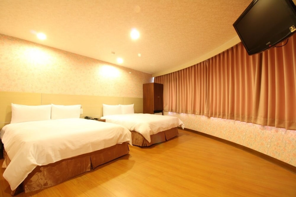 Standard Quadruple Room, photo 7