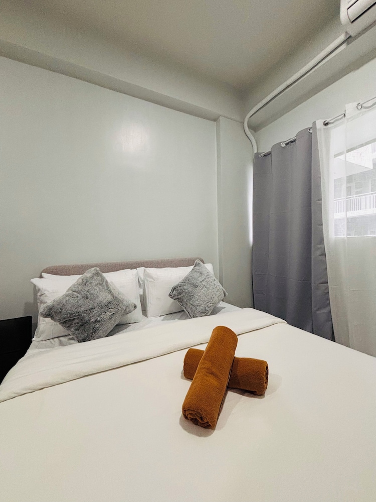 Family Studio, 1 Double Bed with Sofa bed, Balcony, Tower photo 2