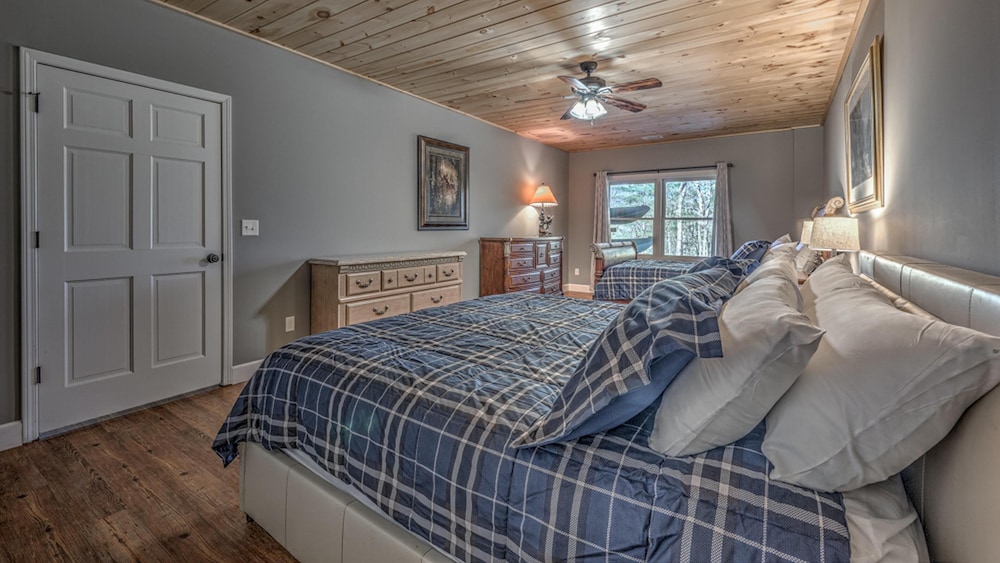 Cabin, 4 Bedrooms photo 1