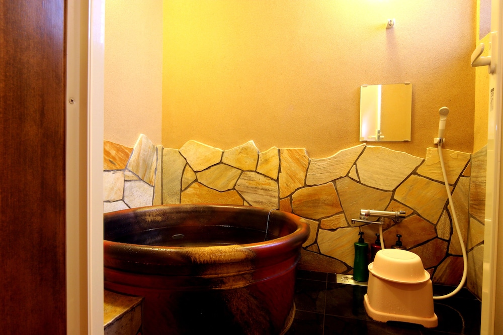 Japanese Style With Shared Bathroom, Run Of House, For 2 To 3 Guests photo 3
