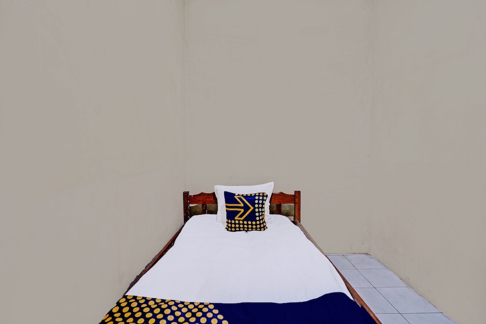 Basic Single Room photo 1