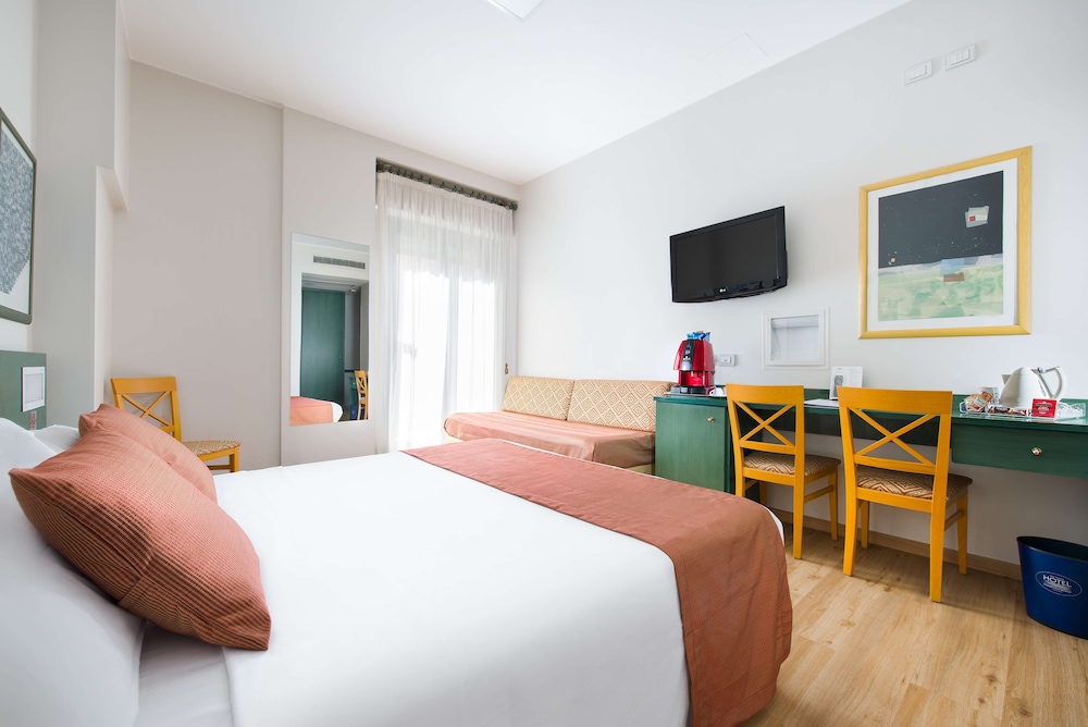 Standard Room, 2 Twin Beds - Photo 1