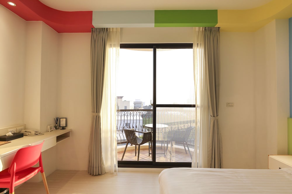 Signature Quadruple Room, 2 Double Beds, Ocean View photo 3