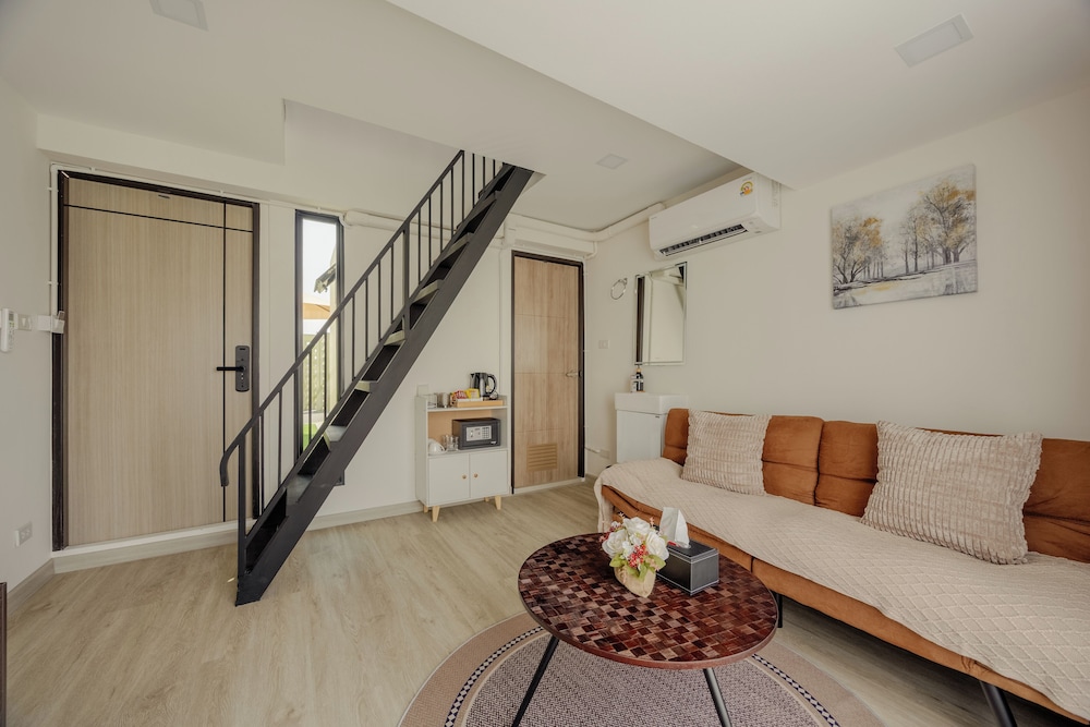 Deluxe Duplex photo 2