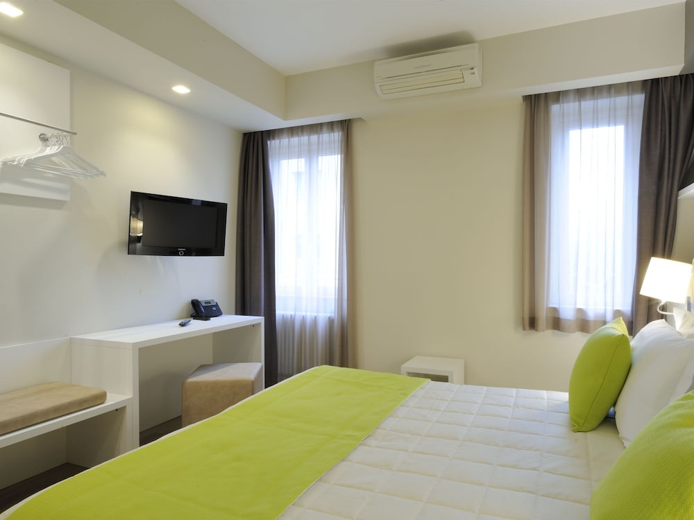 Superior Double or Twin Room - Photo 4