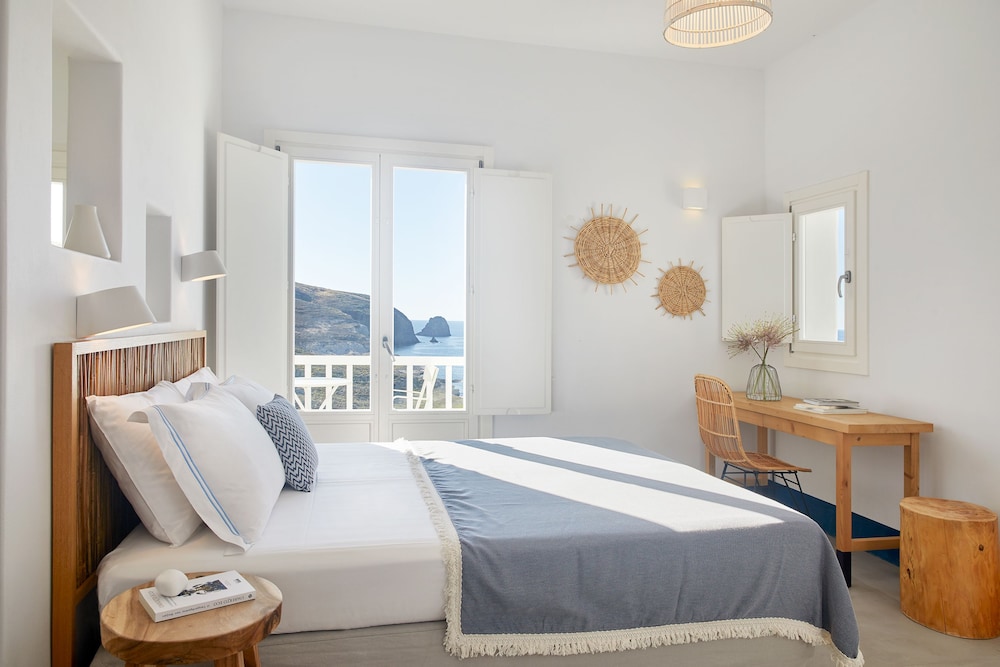 Deluxe Room, Sea View photo 2