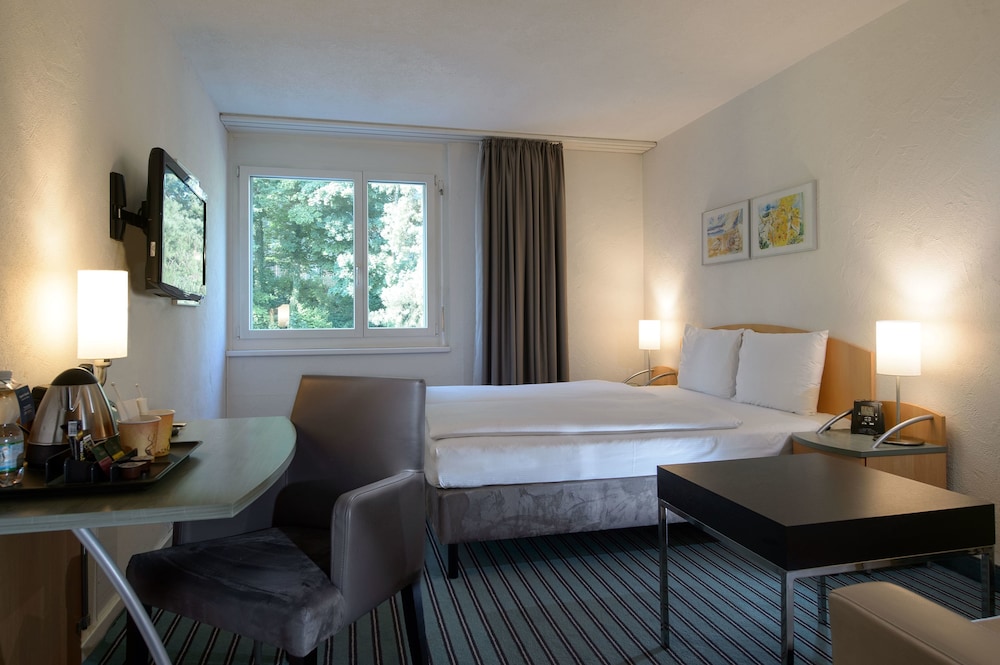 Standard Room photo 2