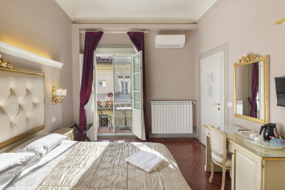 Standard Double or Twin Room (external private bathroom) photo 3