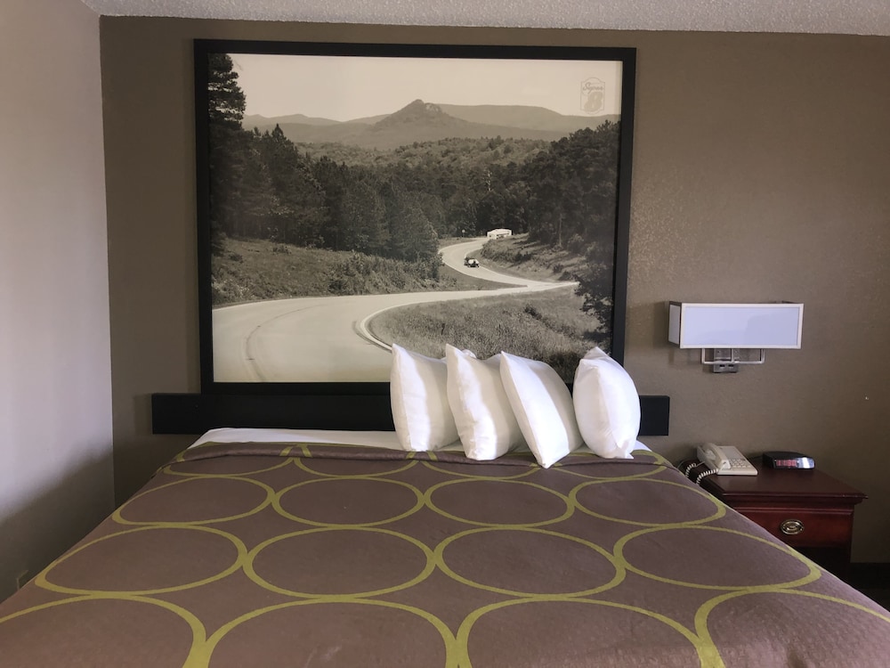 Standard Room, 1 King Bed, Accessible - Photo 5