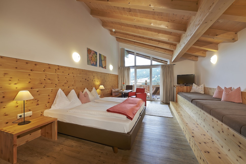 Panoramic Suite, 1 Bedroom, Allergy Friendly, Mountain View photo 1