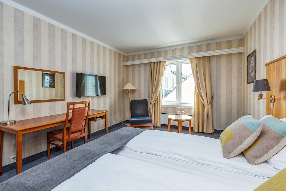 Standard Double or Twin Room - Photo 3