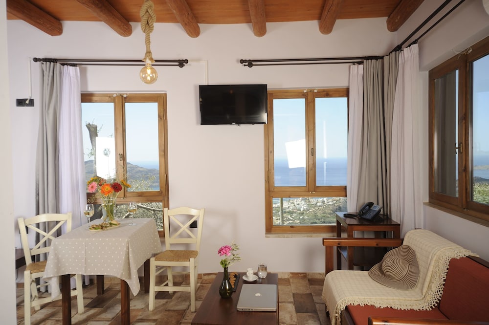 Traditional House, Private Pool, Sea View photo 2