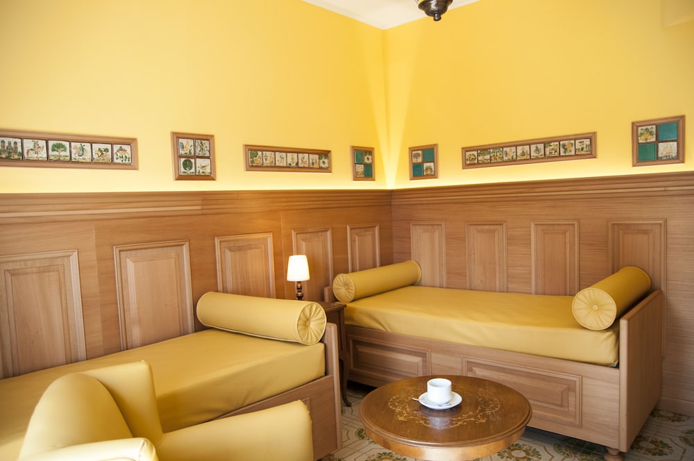 Deluxe Suite, Balcony, Sea Facing - Photo 21