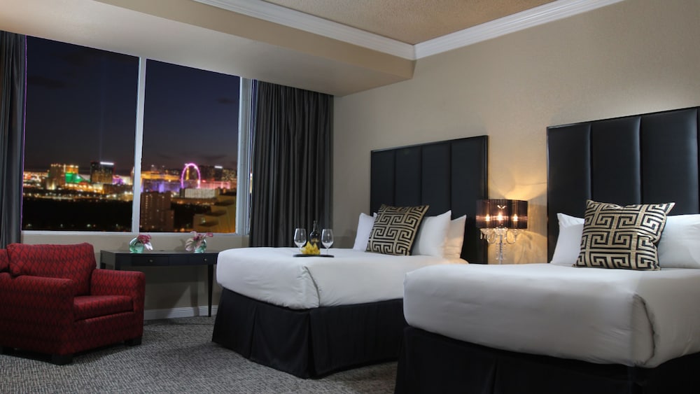 Signature Room, 2 Double Beds - Photo 2