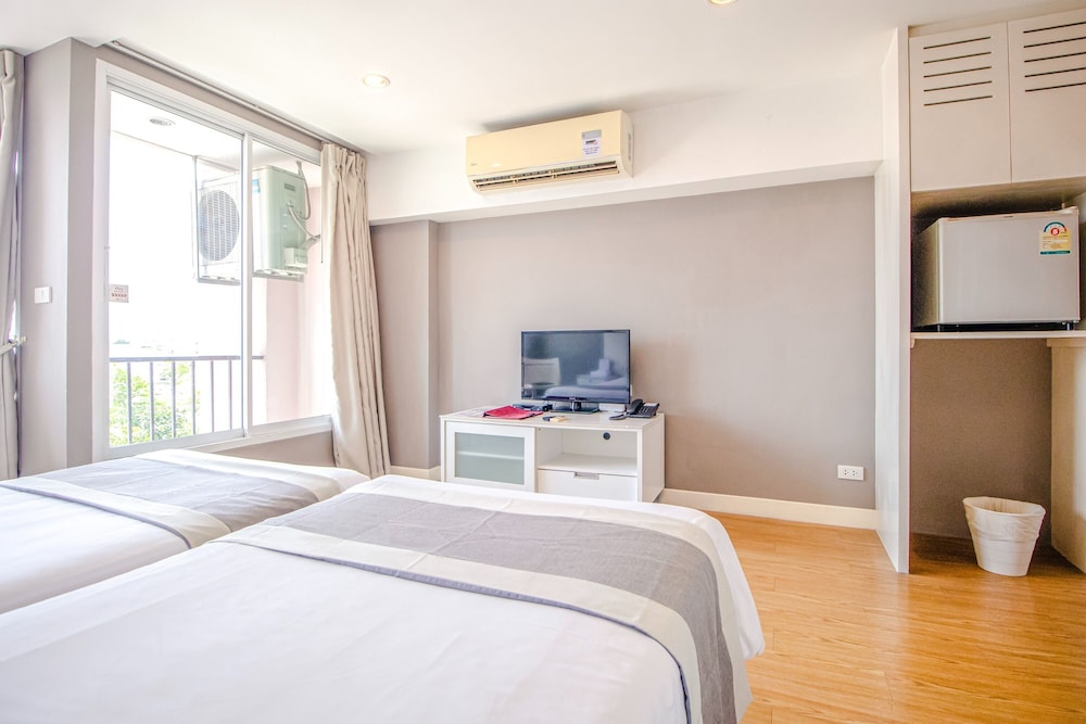 Deluxe Twin Room photo 2