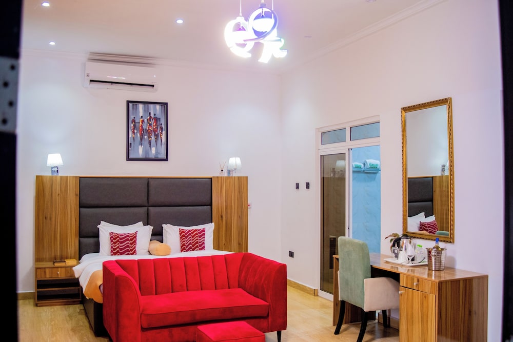 Deluxe Studio Suite, 1 Bedroom, Non Smoking, Garden Area photo 1
