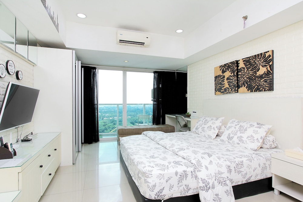 Deluxe Studio, City View