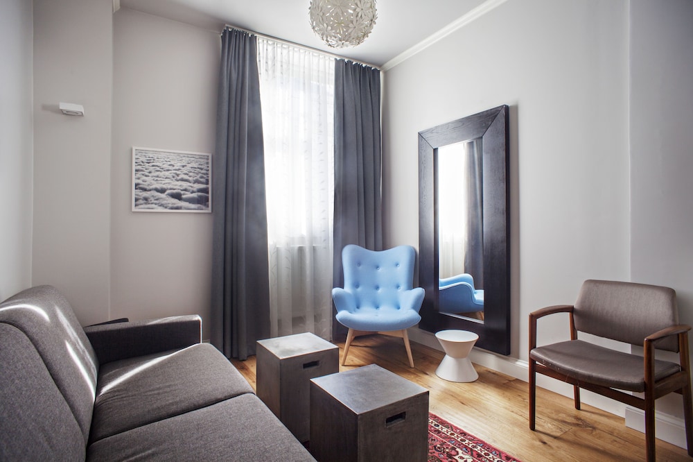 Apartment, 2 Bedrooms - Photo 4