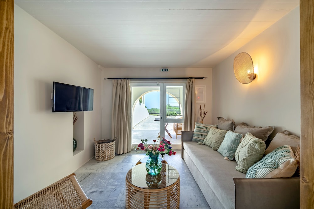 Double Room, Multiple Beds, Partial Sea View, Ground Floor (04) photo 3
