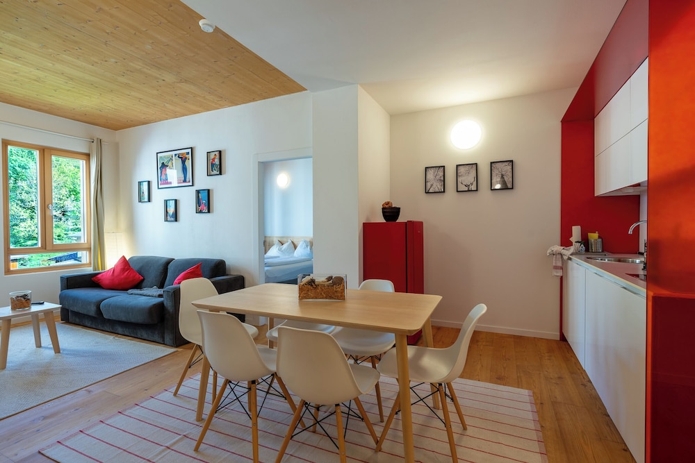 Family Apartment, 2 Bedrooms, Mountain View