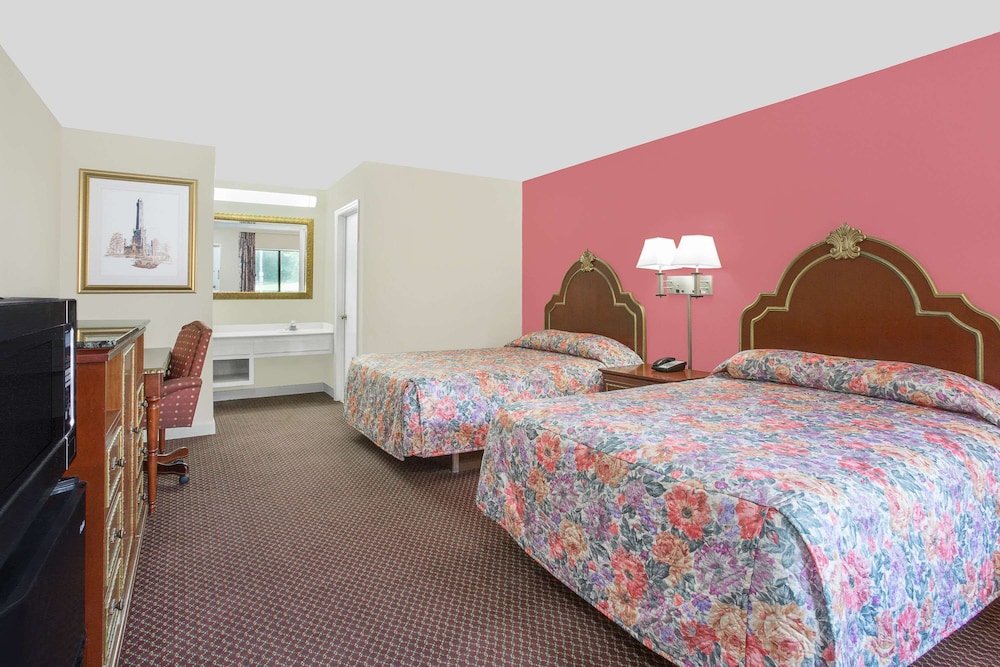 Room, 2 Double Beds, Accessible photo 3