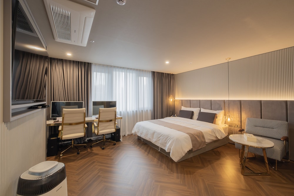 Royal Double Room
