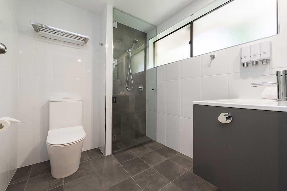 Premium Room, 1 King Bed With Sofa Bed, Garden View photo 3