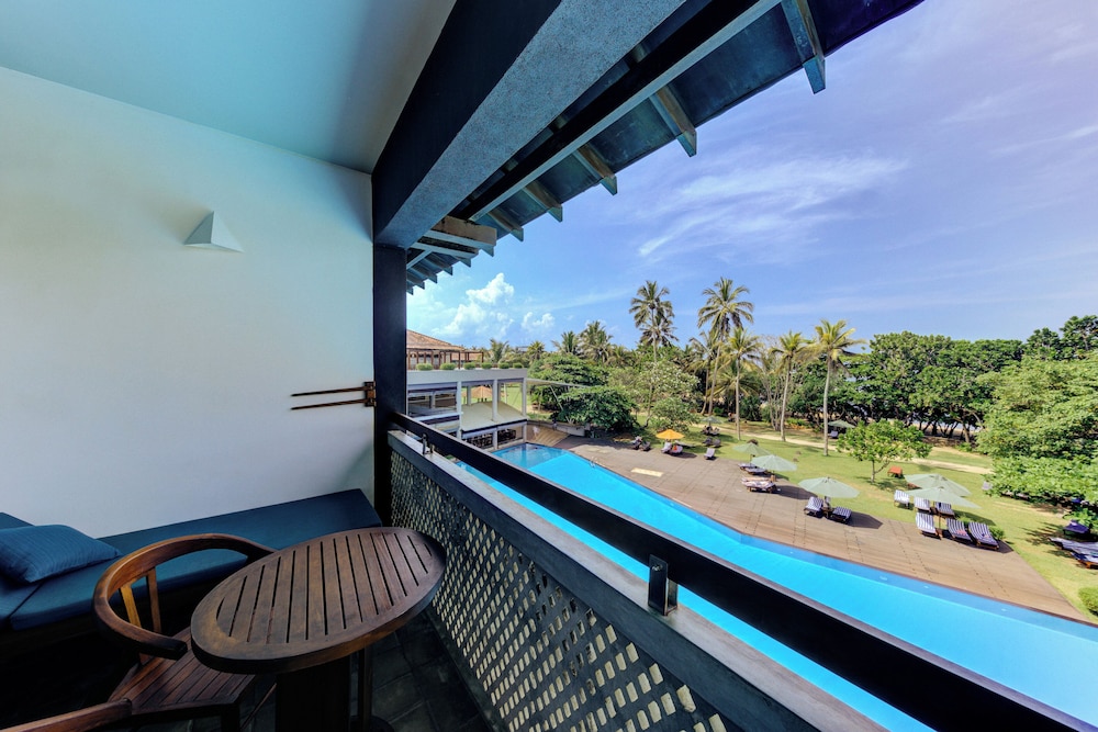 Deluxe Ocean View Twin