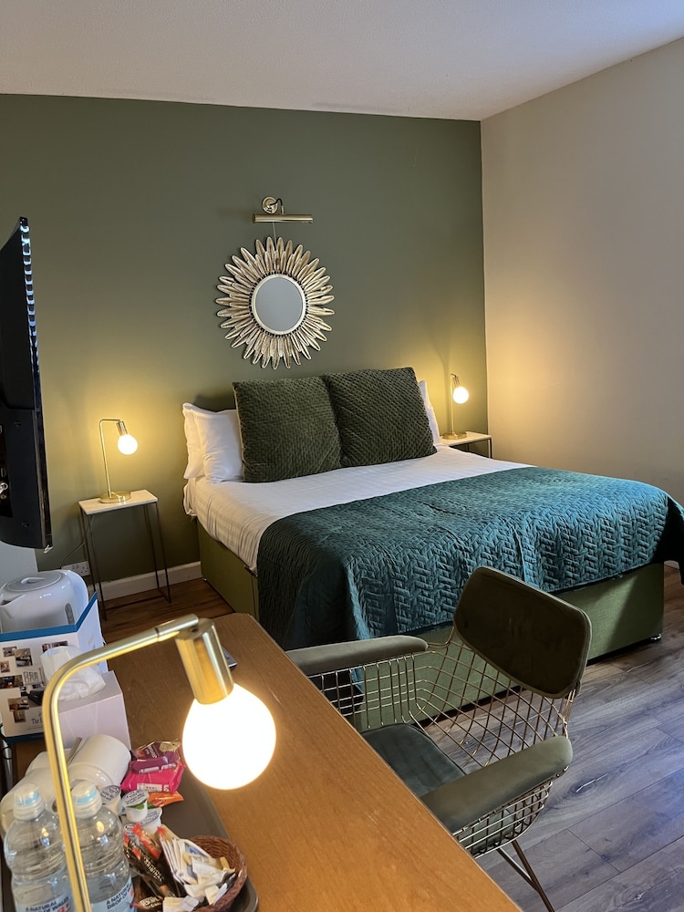Suite, Ensuite (Ground Floor) photo 3