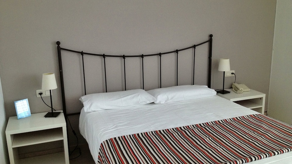 Double Room, 1 Double or 2 Twin Beds - Photo 5