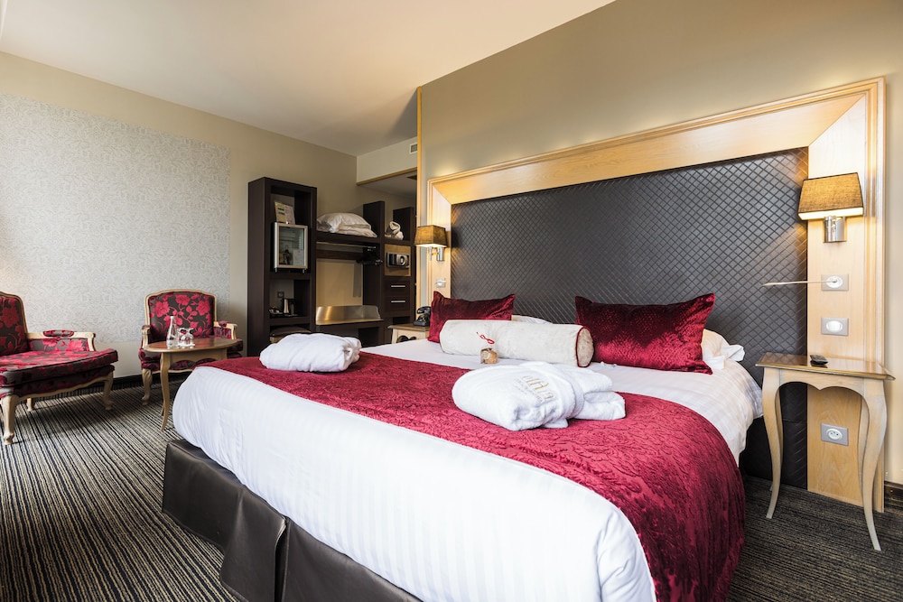 Room (Prestige) - Photo 1