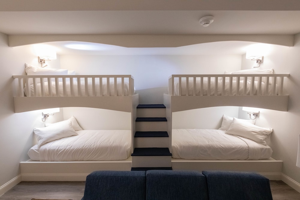Corner Balcony Bay View Two Bedroom Suite with One King Bed and One Queen Bed