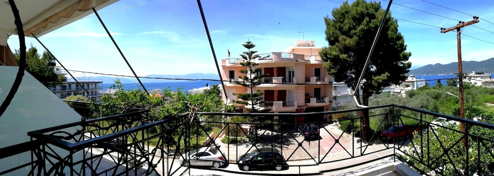 Basic Studio, 1 Double or 2 Twin Beds, City View, Tower photo 3
