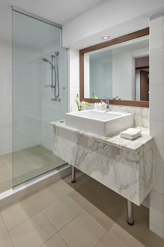 Suite, 1 Bedroom, City View - Photo 6